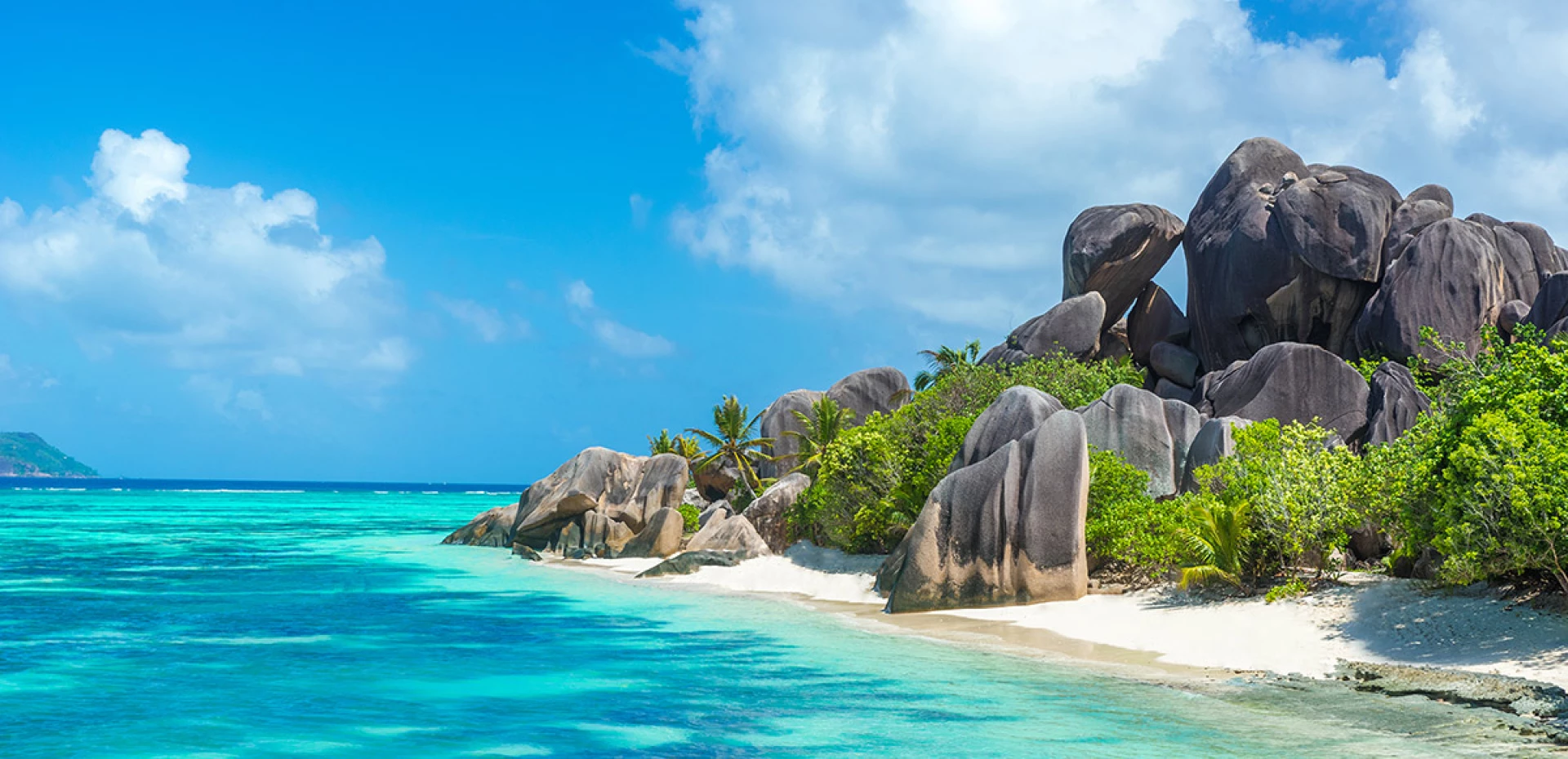 SEYCHELLES: 50 SHADES OF HAPPINESS