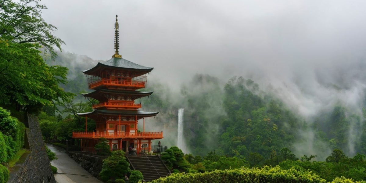 Autumn Japan: juicy colors and bright tastes